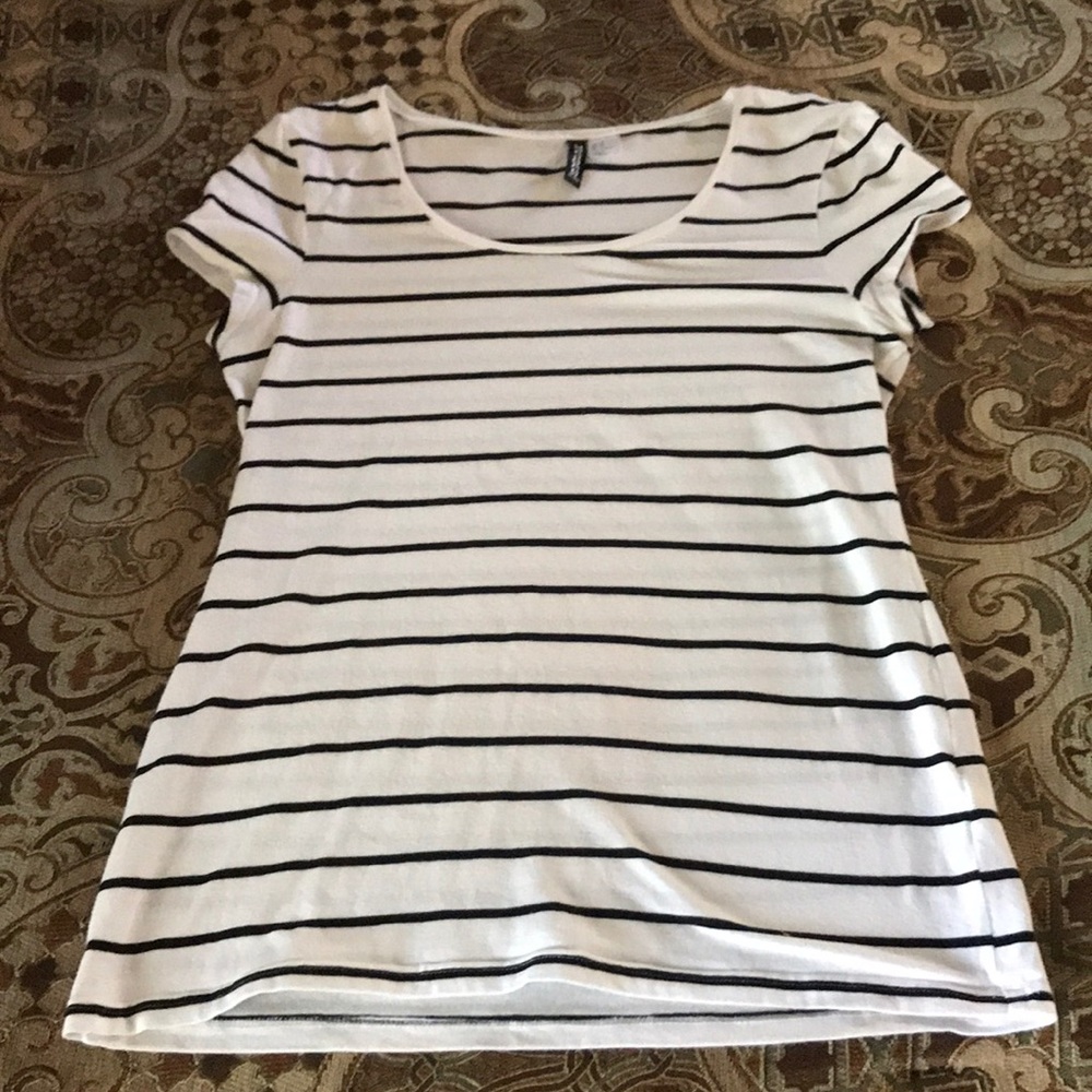 Stripped shirt-White with black stripe